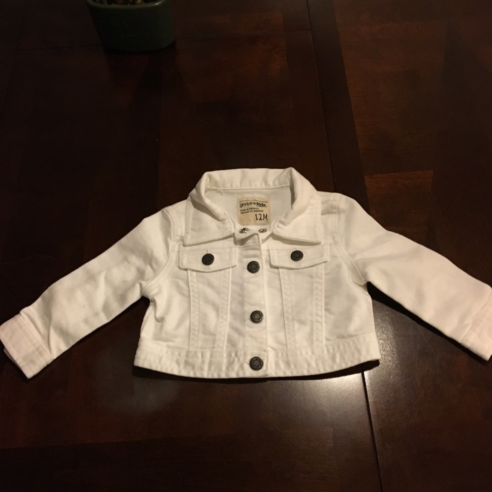Beautiful Jacket For Girl Color: White Size: 12M